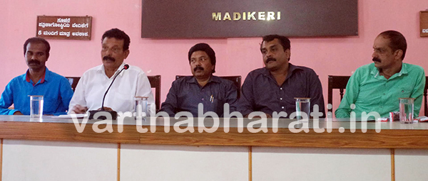 ಡಿ.ಶಿವಪ್ಪ ರೋಲಿಂಗ್ ಗೋಲ್ಡ್ ಕಪ್ ಕಾಲ್ಚೆಂಡು ಪಂದ್ಯಾವಳಿಗೆ ಚಾಲನೆ